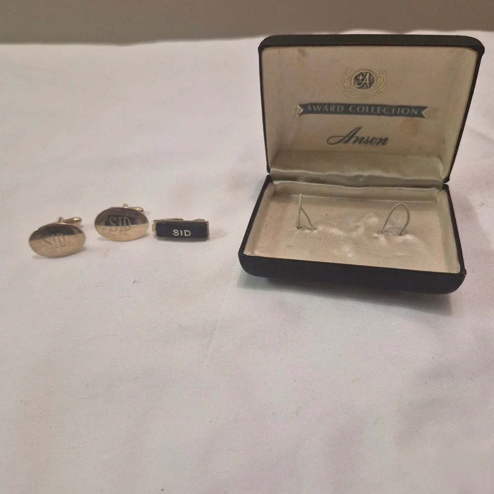Vintage Anson Gold Tone SID Monogram Cufflinks and Tie Clip Set with Box